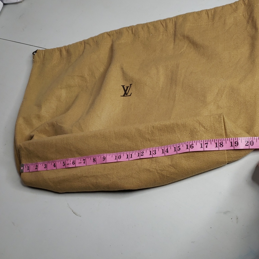 Louis Vuitton Large Drawstring Dust Bag Logo Neutral Soft Luxury Tan - Picture 4 of 11